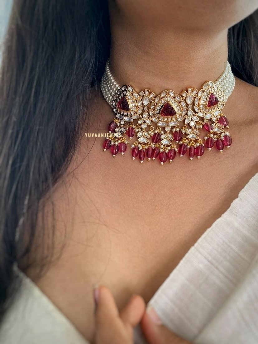 Nawaazish Handcarved choker