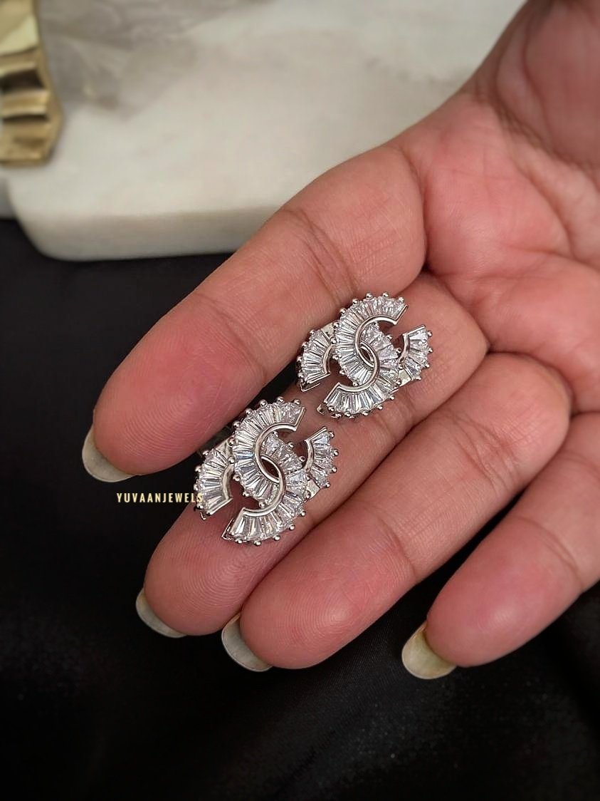 Hazel studs