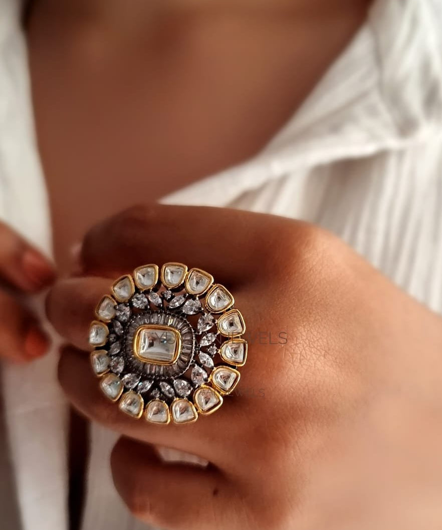 Paakhi ring