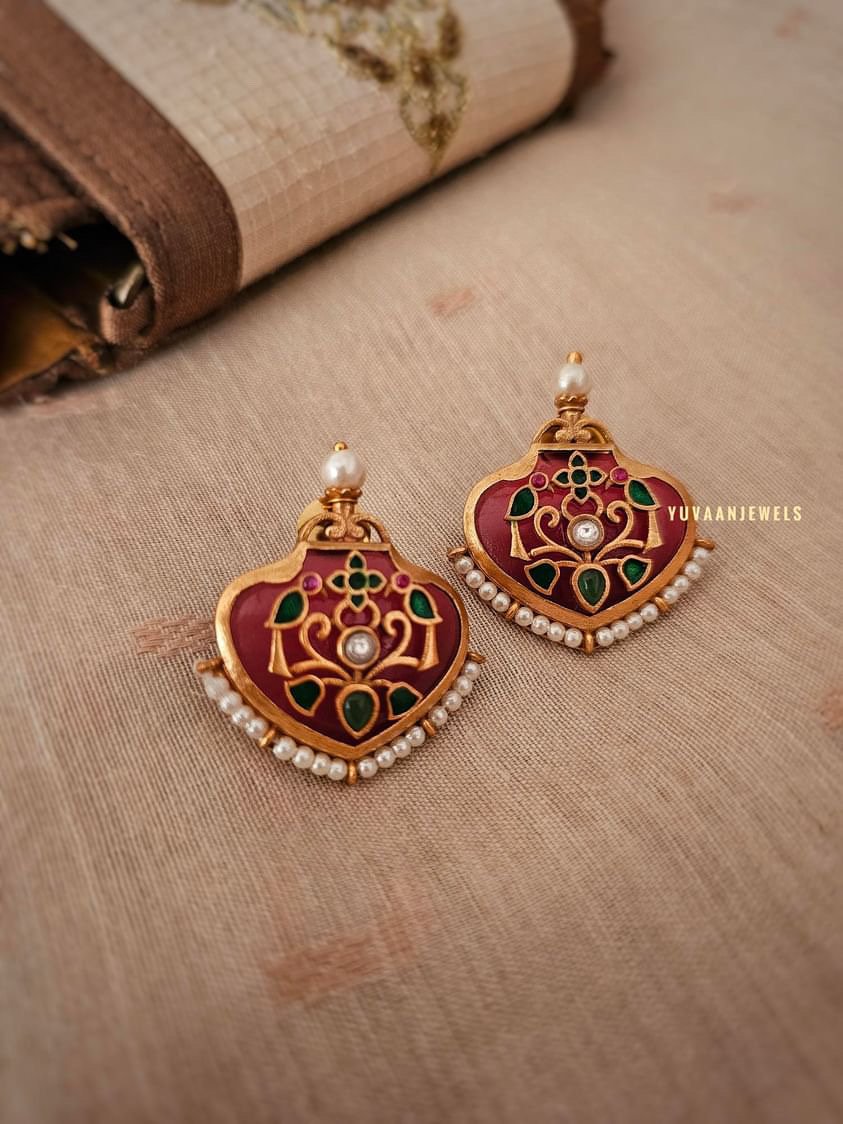 Ruslaan Handcrafted necklace