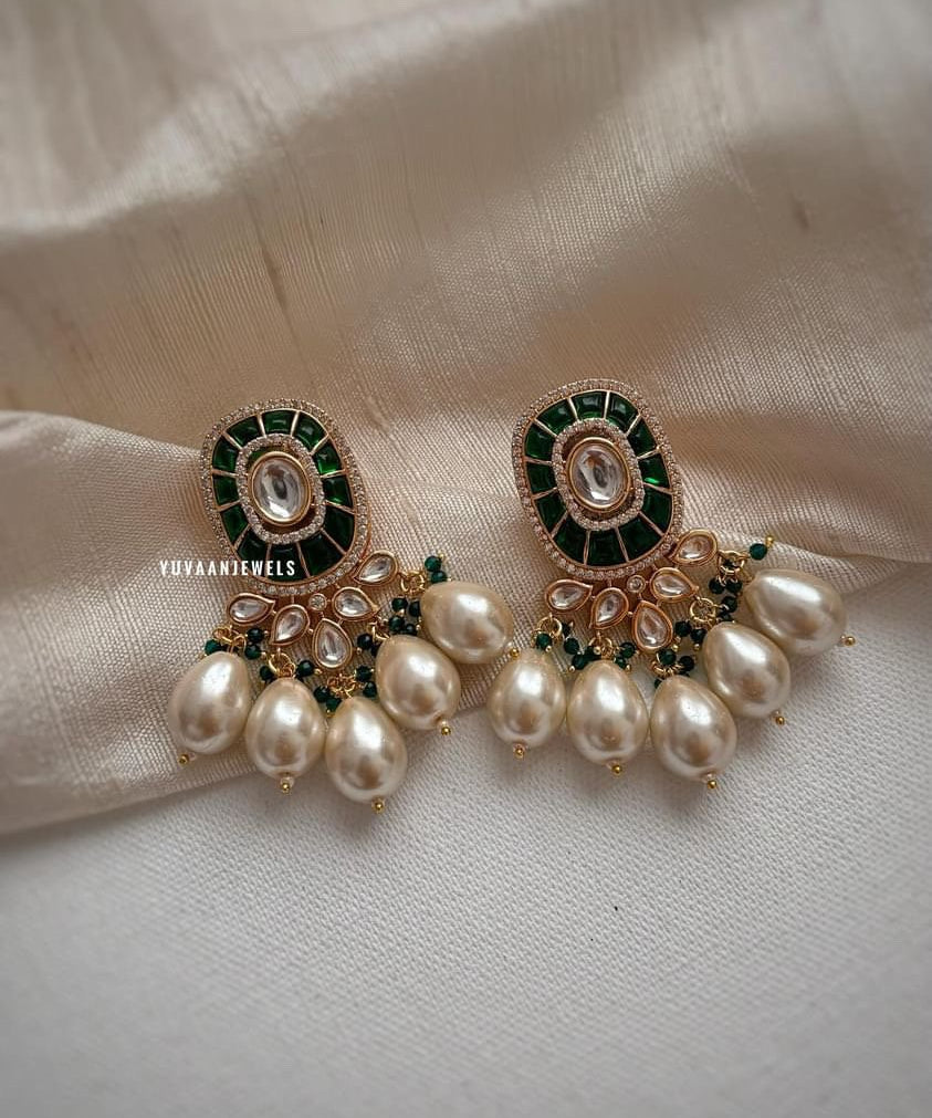 Ispita polki Pearl drop earrings