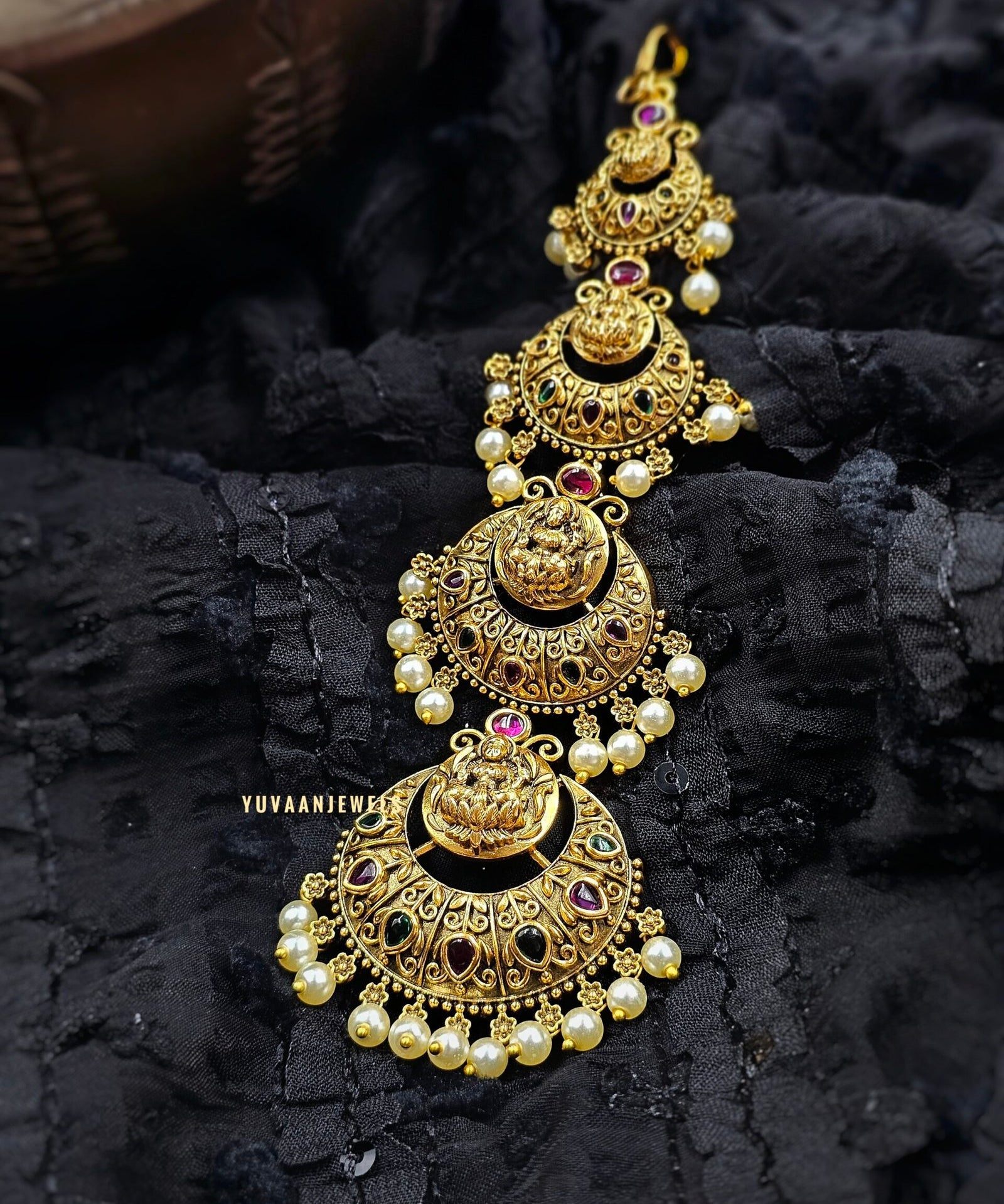 Maaya gold plated maangtika