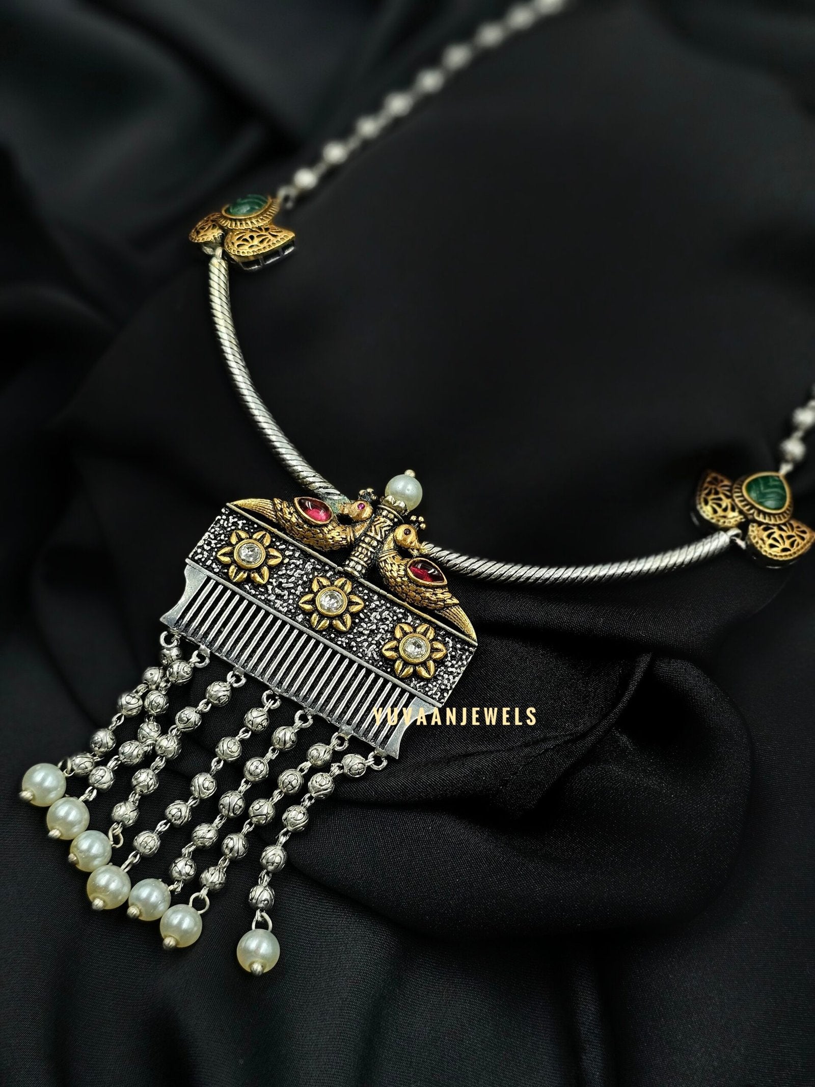 Ruhr handcrafted necklace