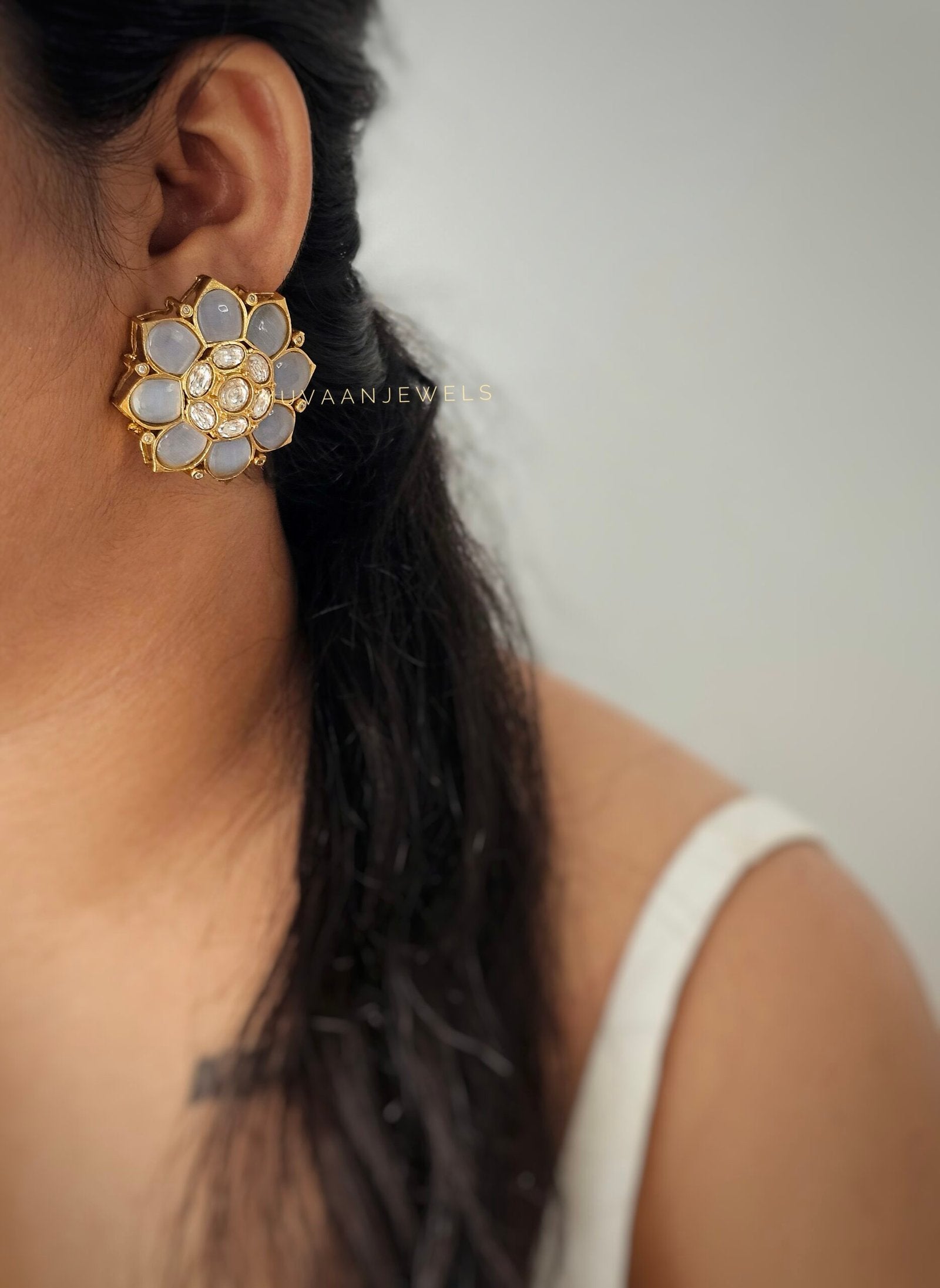 Avantika polki studs