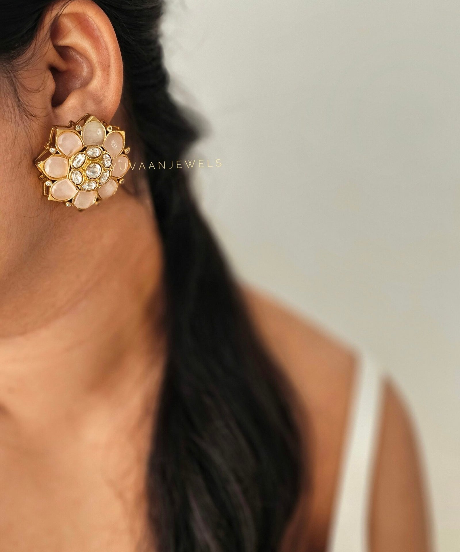 Avantika polki studs