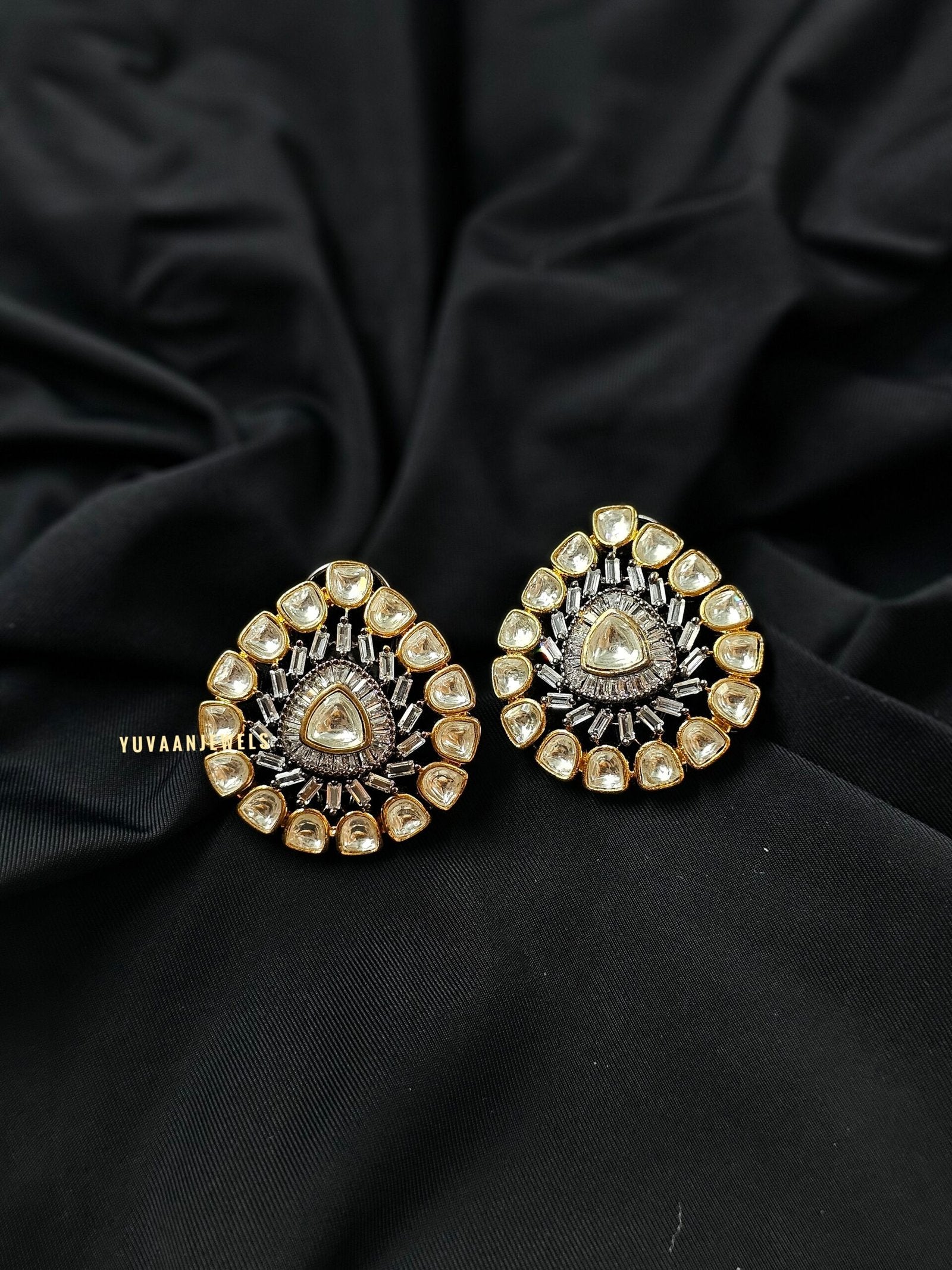 Peatal polki studs