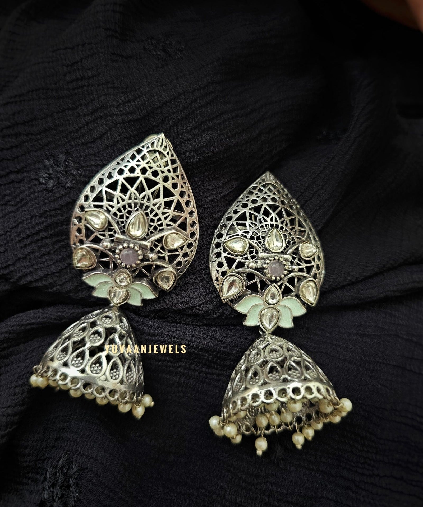 Bunaai jhumki
