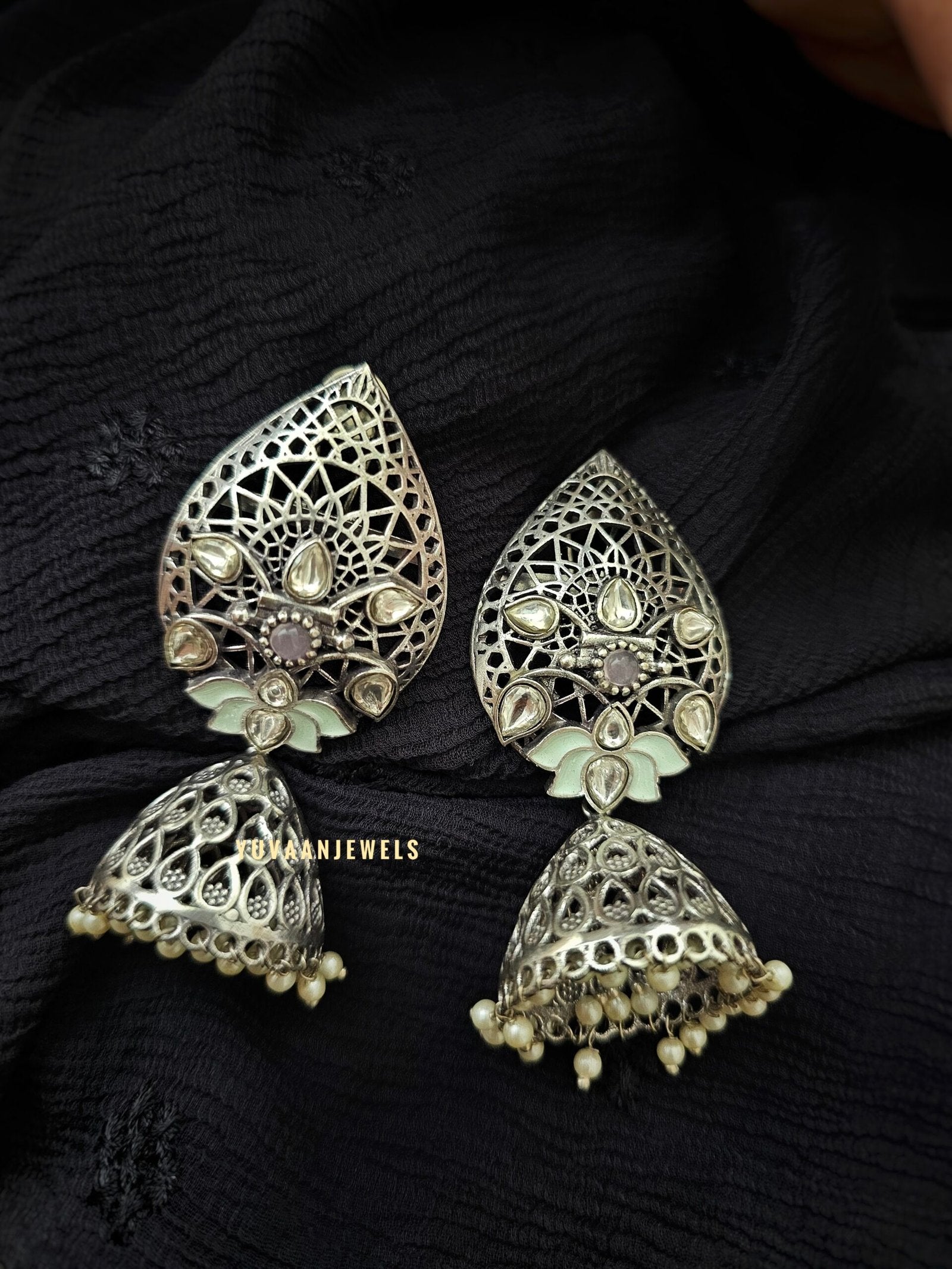 Bunaai jhumki