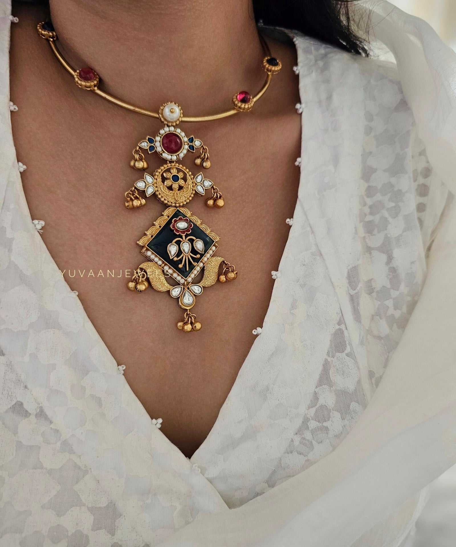 Malvika hasli necklace