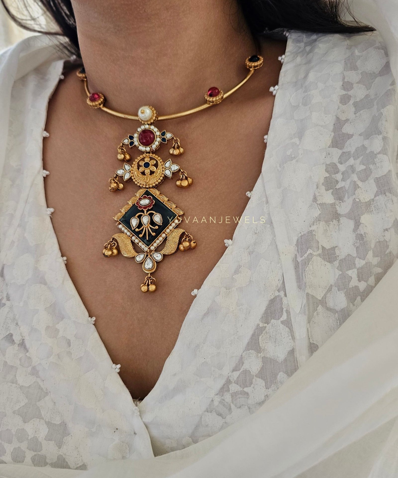 Malvika hasli necklace