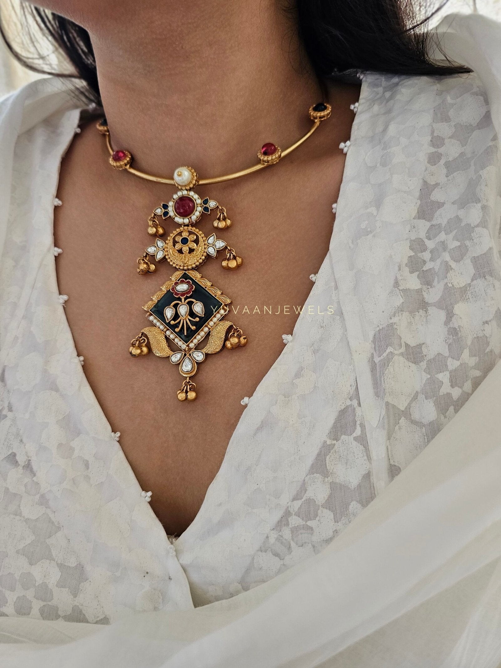 Malvika hasli necklace