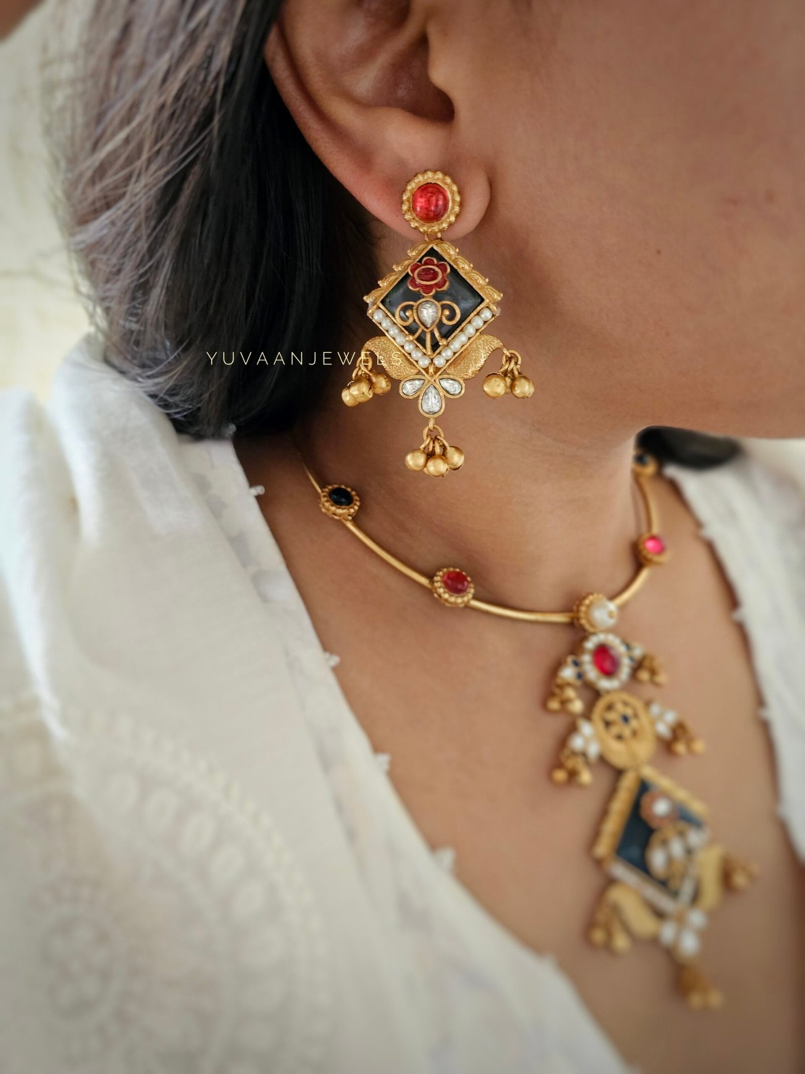 Malvika hasli necklace