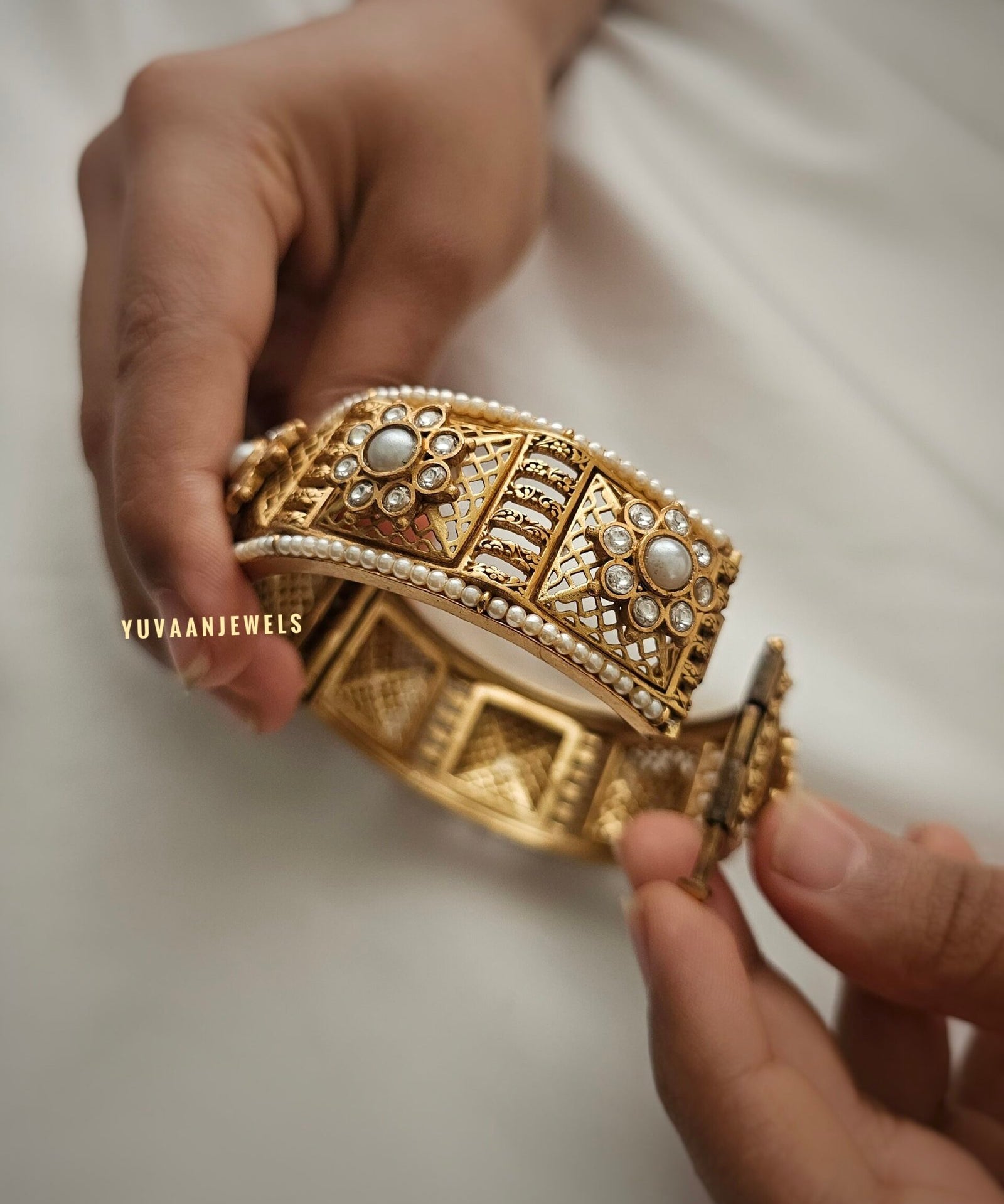 Shloka handcrafted bangles