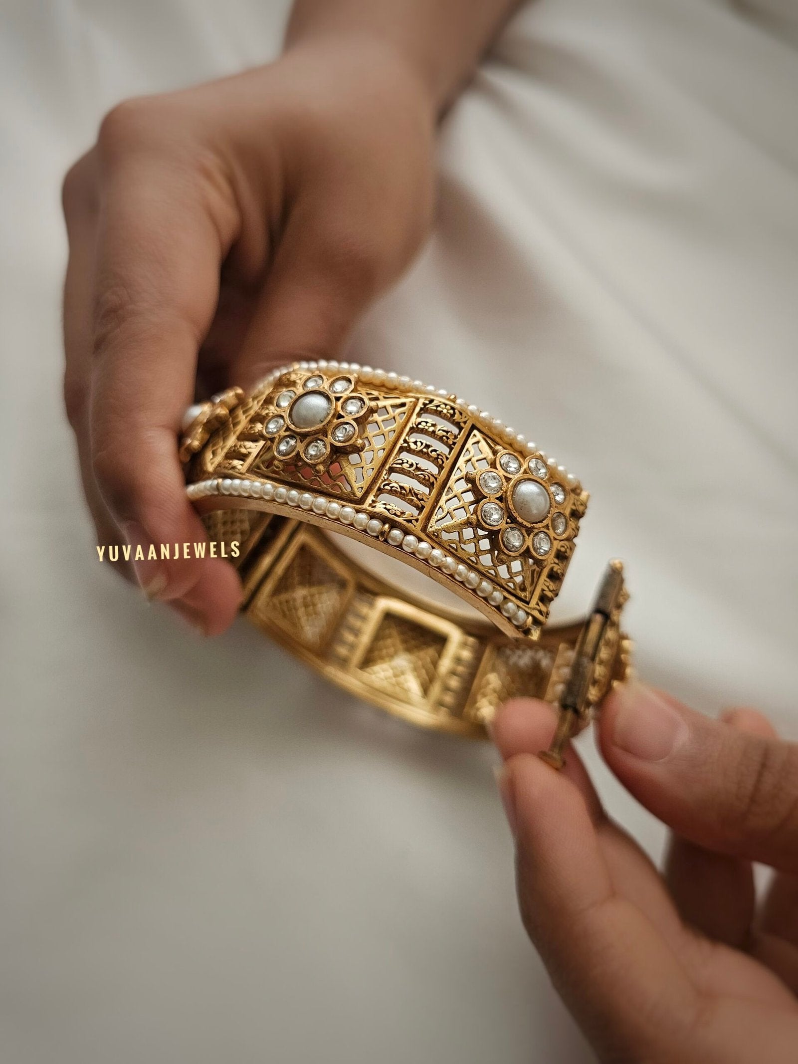 Shloka handcrafted bangles