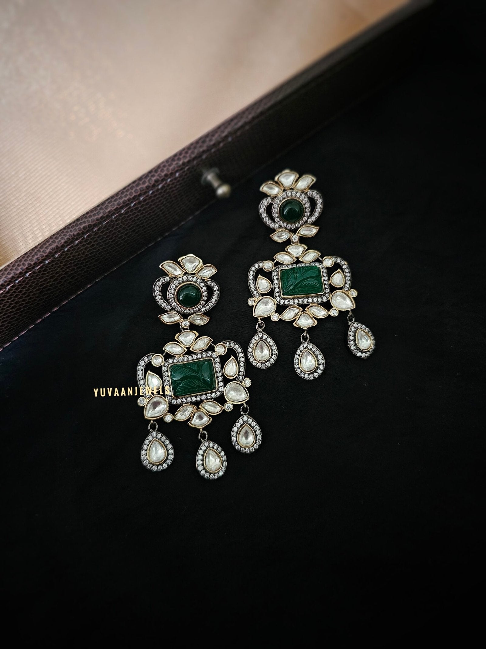 Palak Quartz stone & polki earings