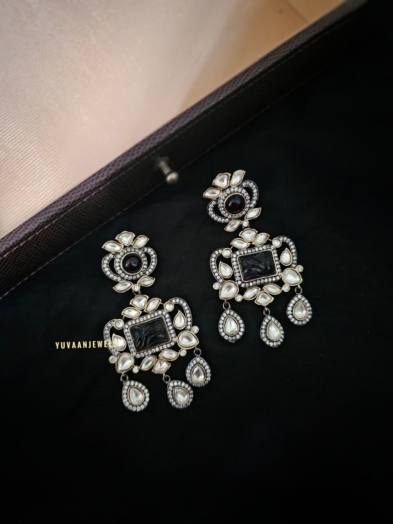 Palak Quartz stone & polki earings
