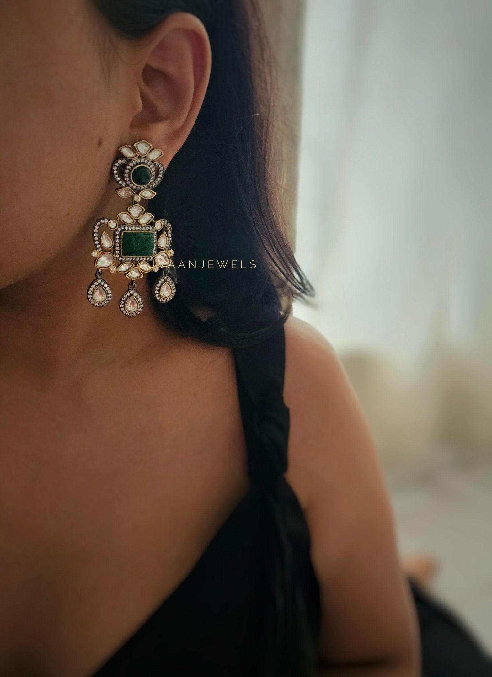 Palak Quartz stone & polki earings