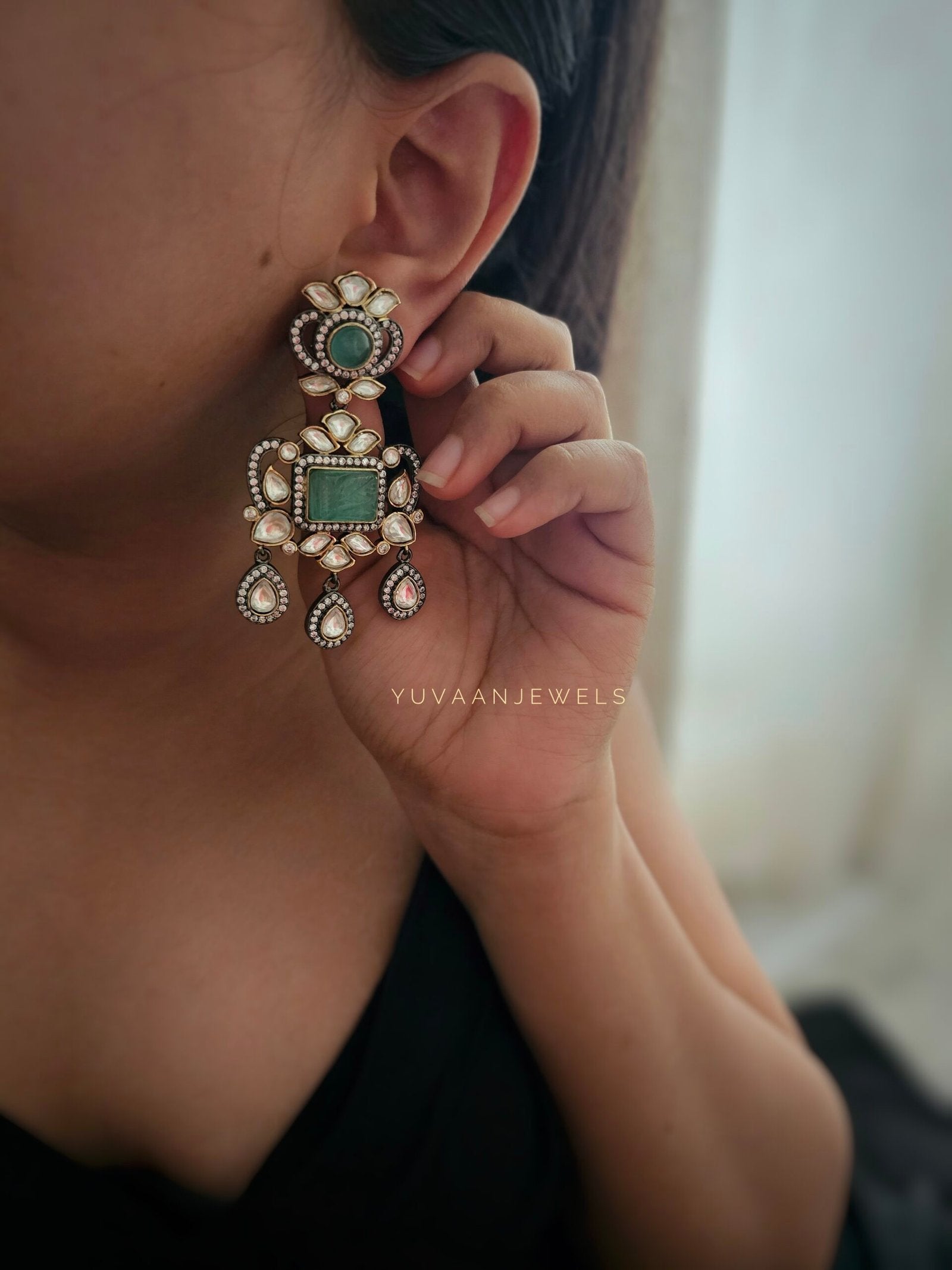 Palak Quartz stone & polki earings