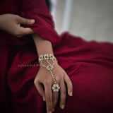 Mariyam Vintage hathpaan