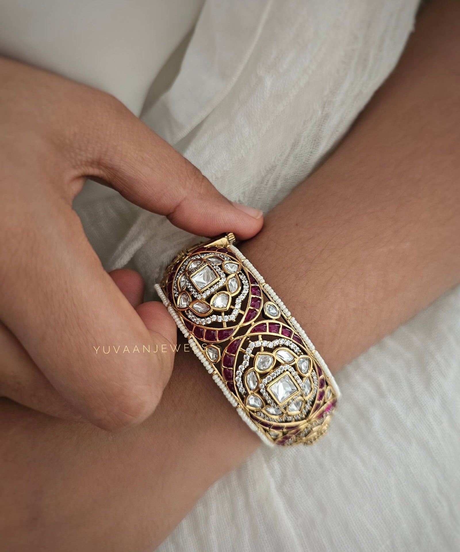 Vasu Handcarved polki openable kada