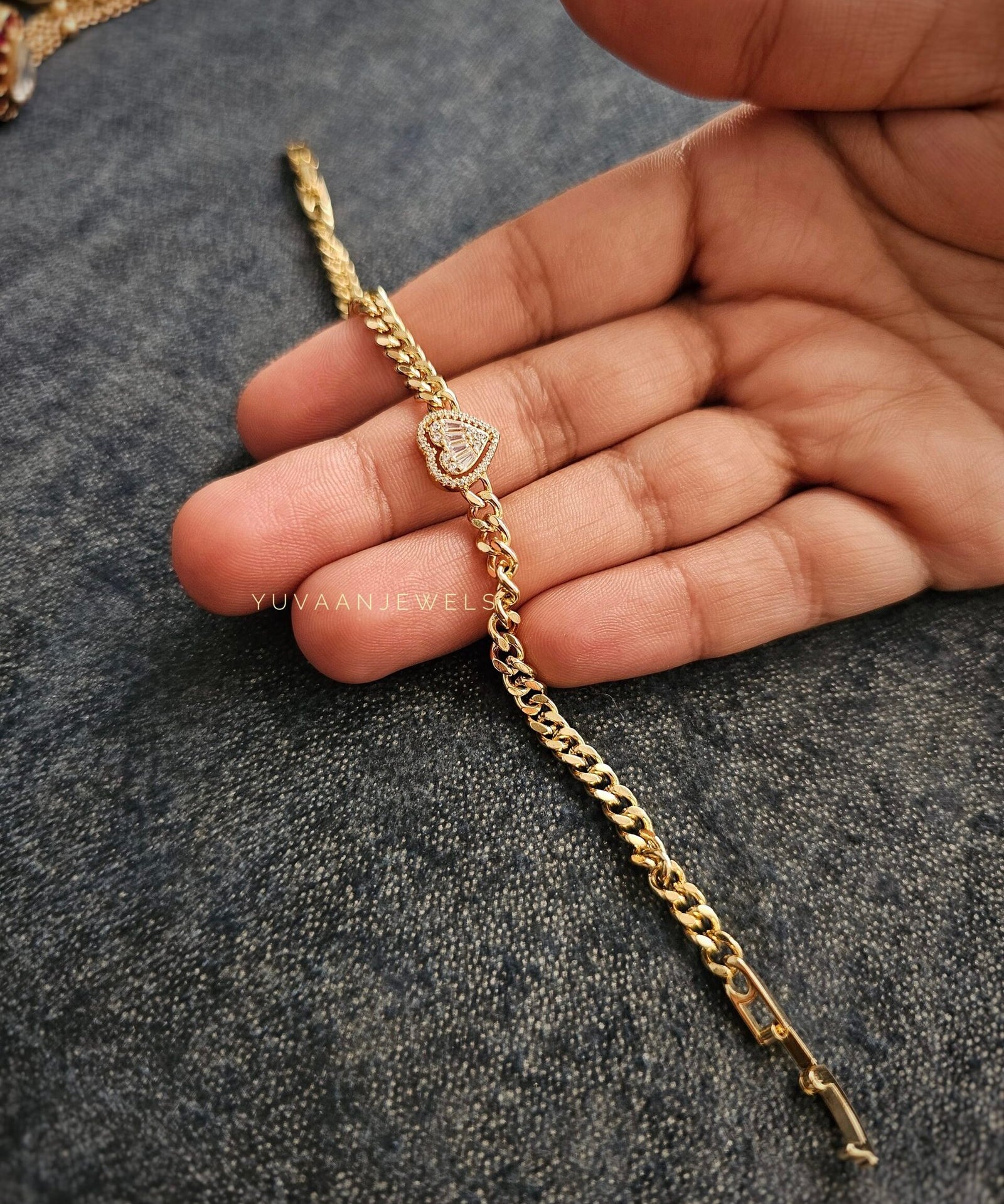 HEART SOLITAIRE BRACELET