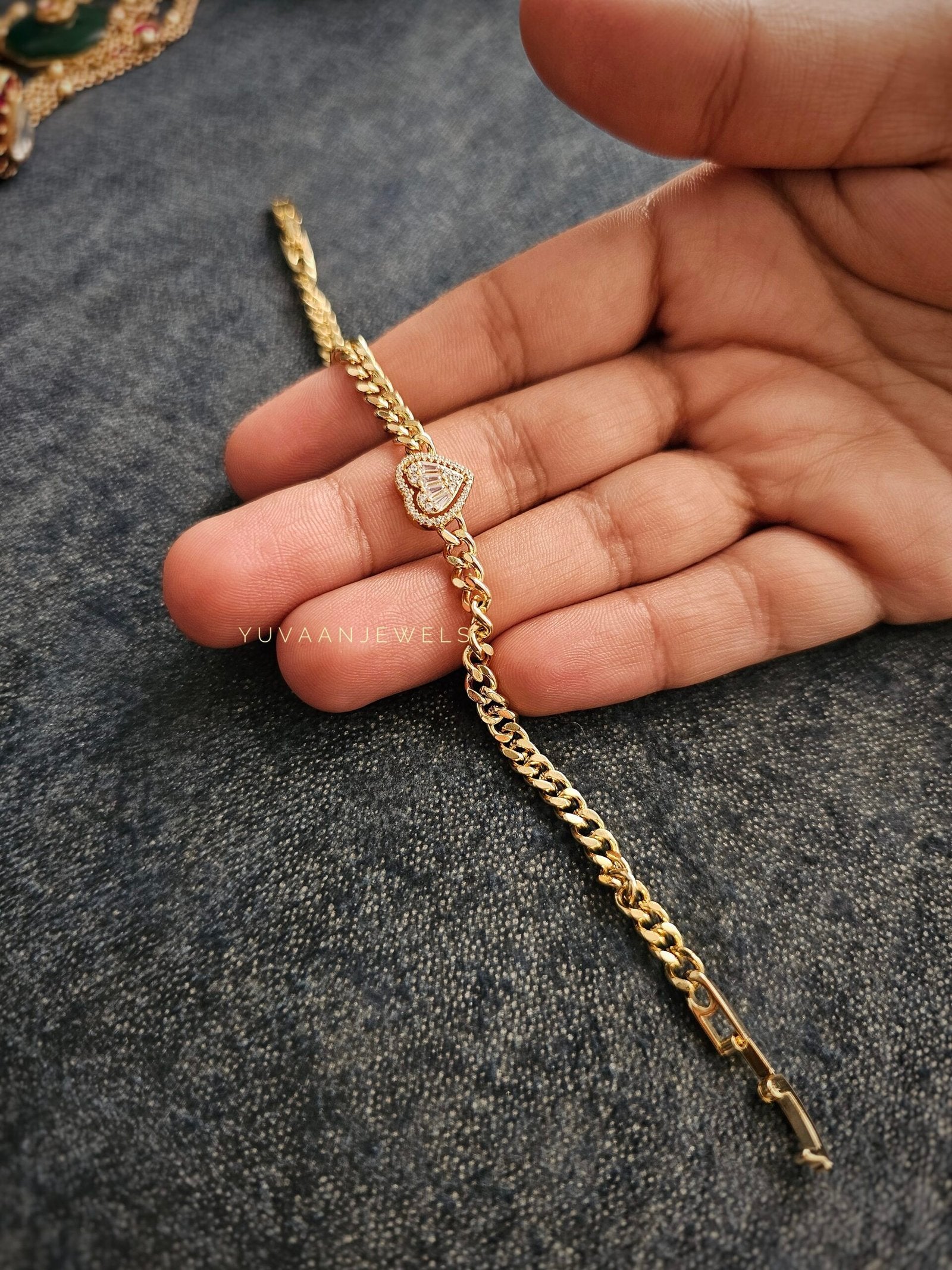 HEART SOLITAIRE BRACELET