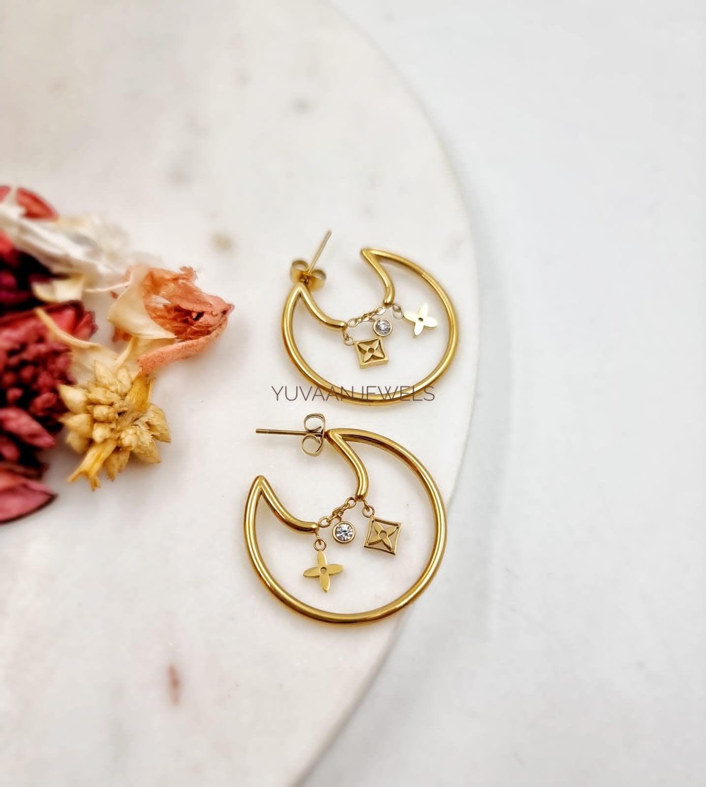 Chaand Sitara Earrings