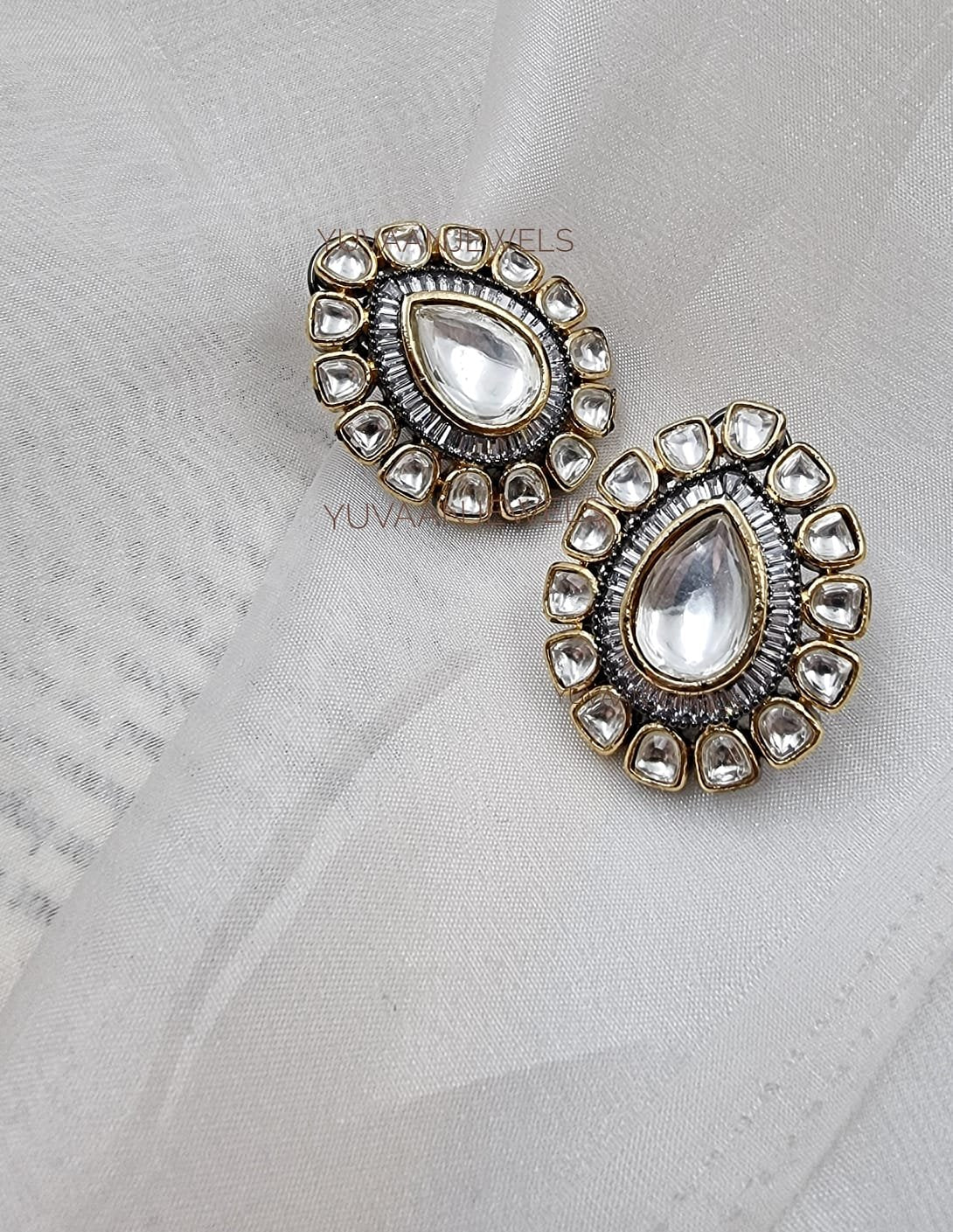 Zoya studs
