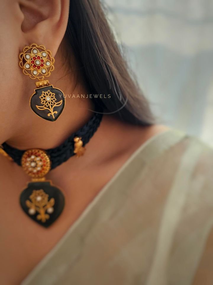 Aamla Handcrafted necklace