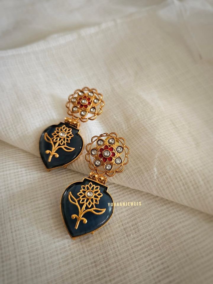 Aamla Handcrafted necklace