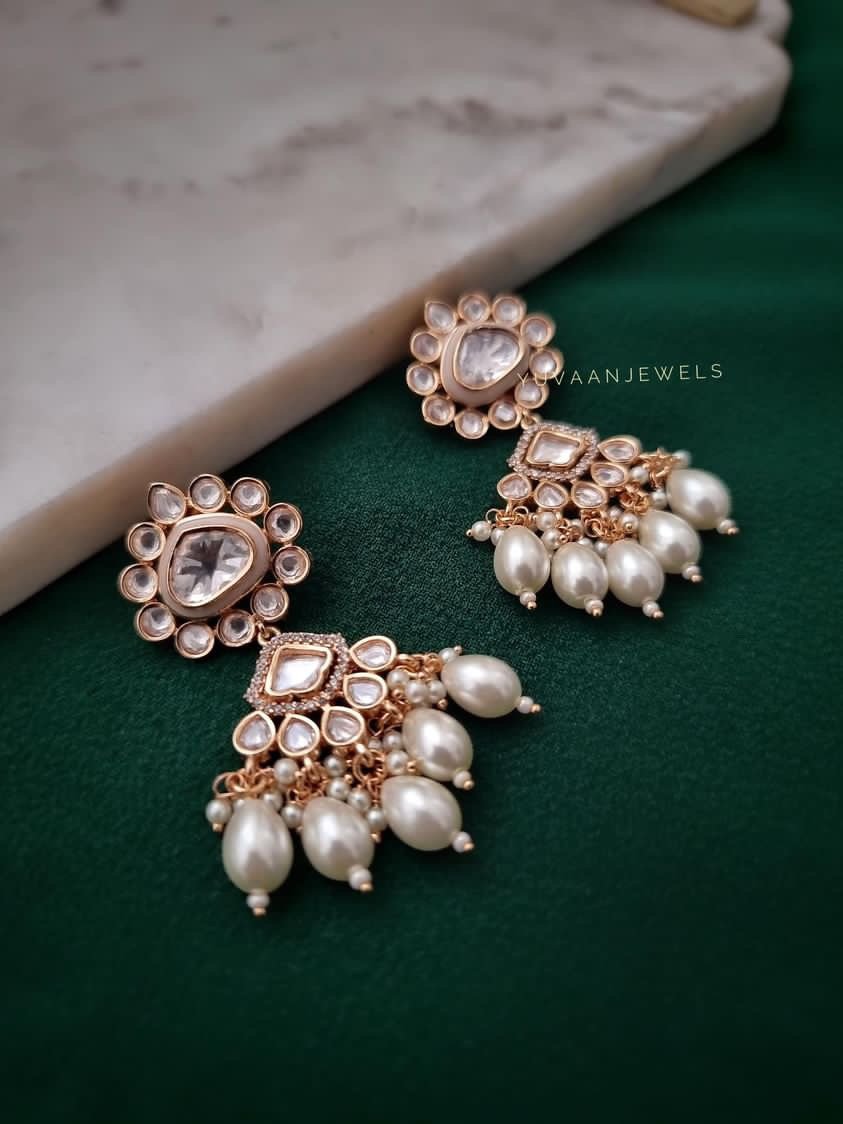 Sani Pearl Necklace