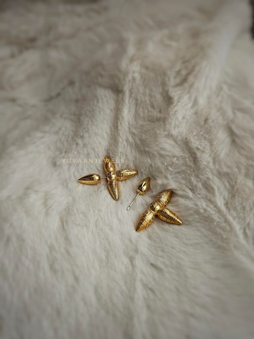 Elsa Gold Earings