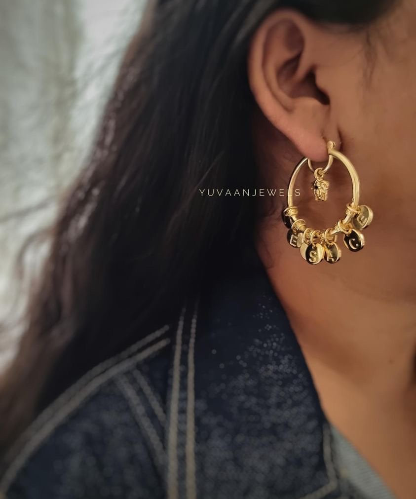 Beth gold Earrings