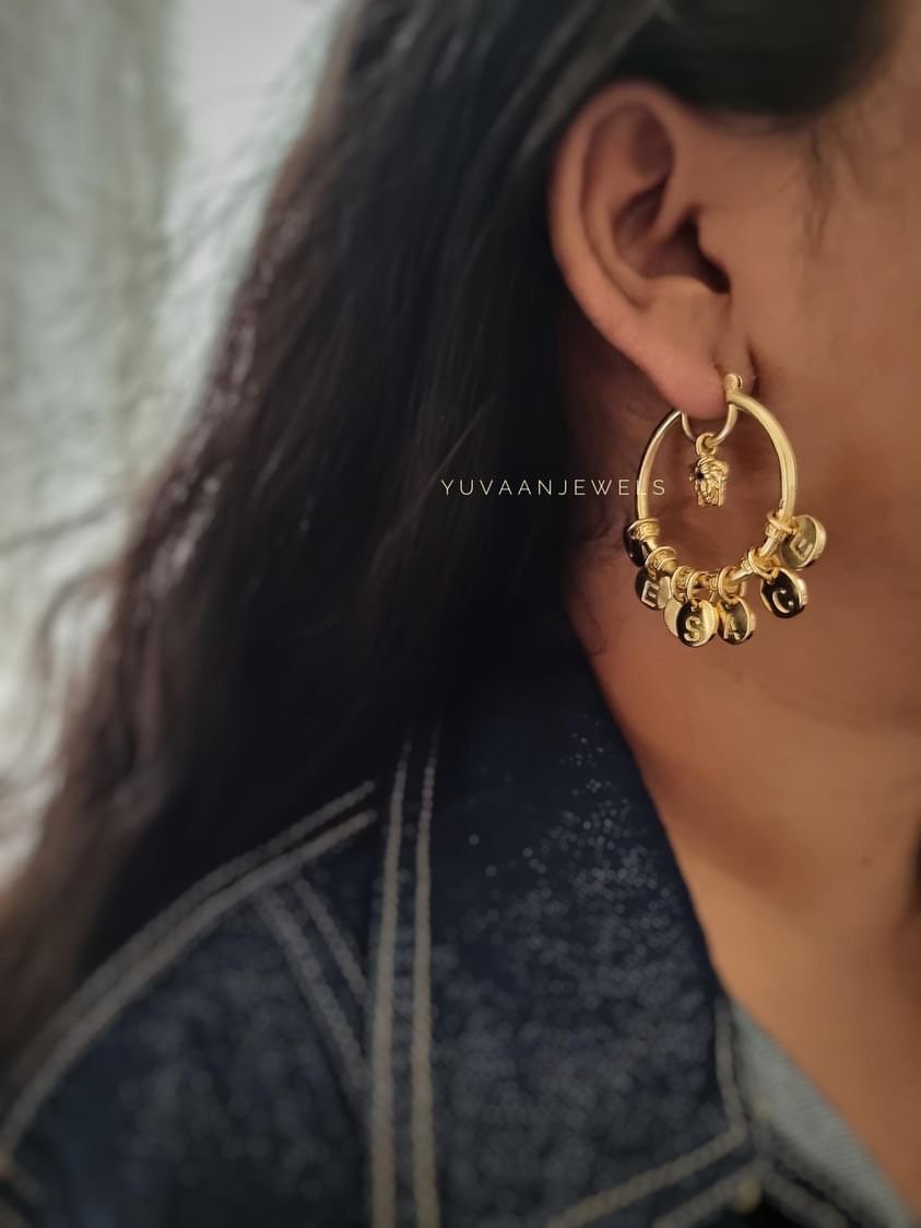 Beth gold Earrings