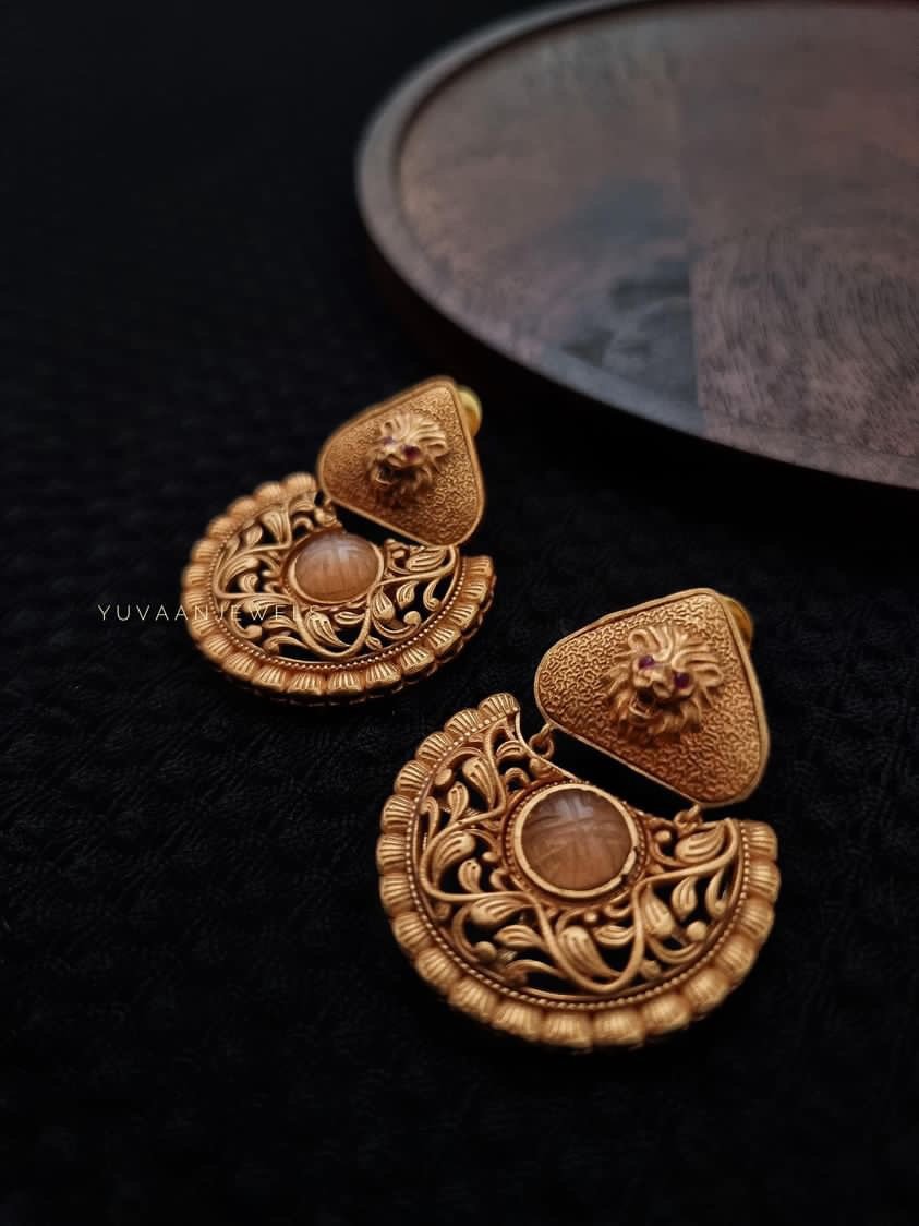 Nisaar Handcrafted Hasli