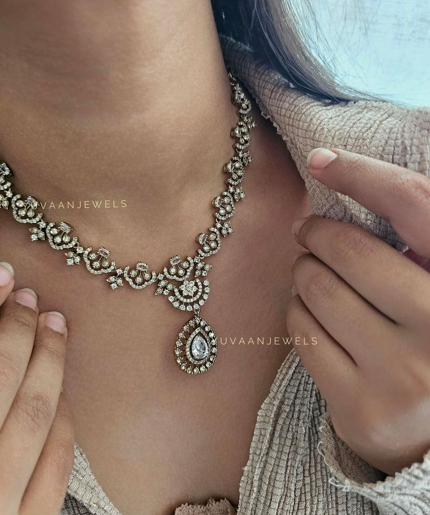 Nurvi Polki Necklace