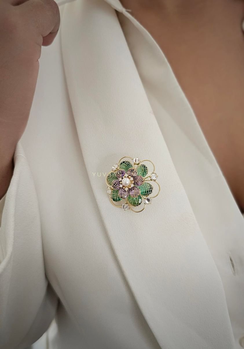 Natures kiss Floral Brooch pin