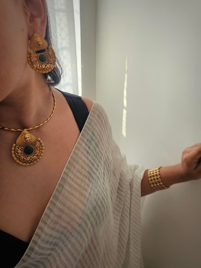 Nisaar Handcrafted Hasli