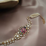 Nikita pearl Choker