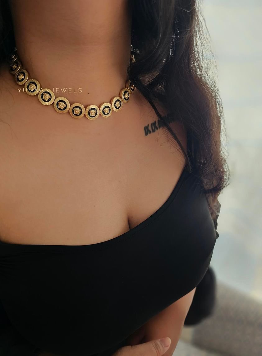 Koreìl  Necklace