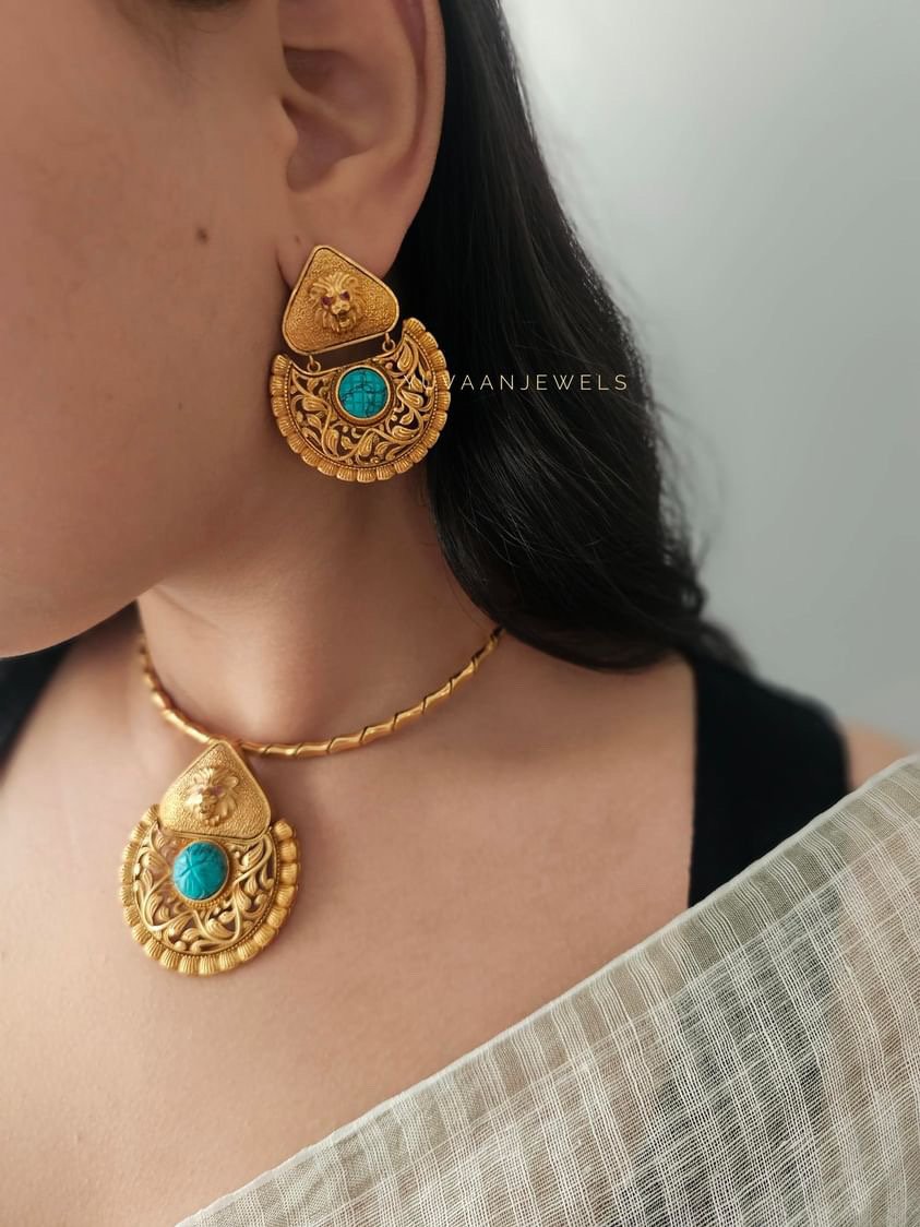 Nisaar Handcrafted Necklace