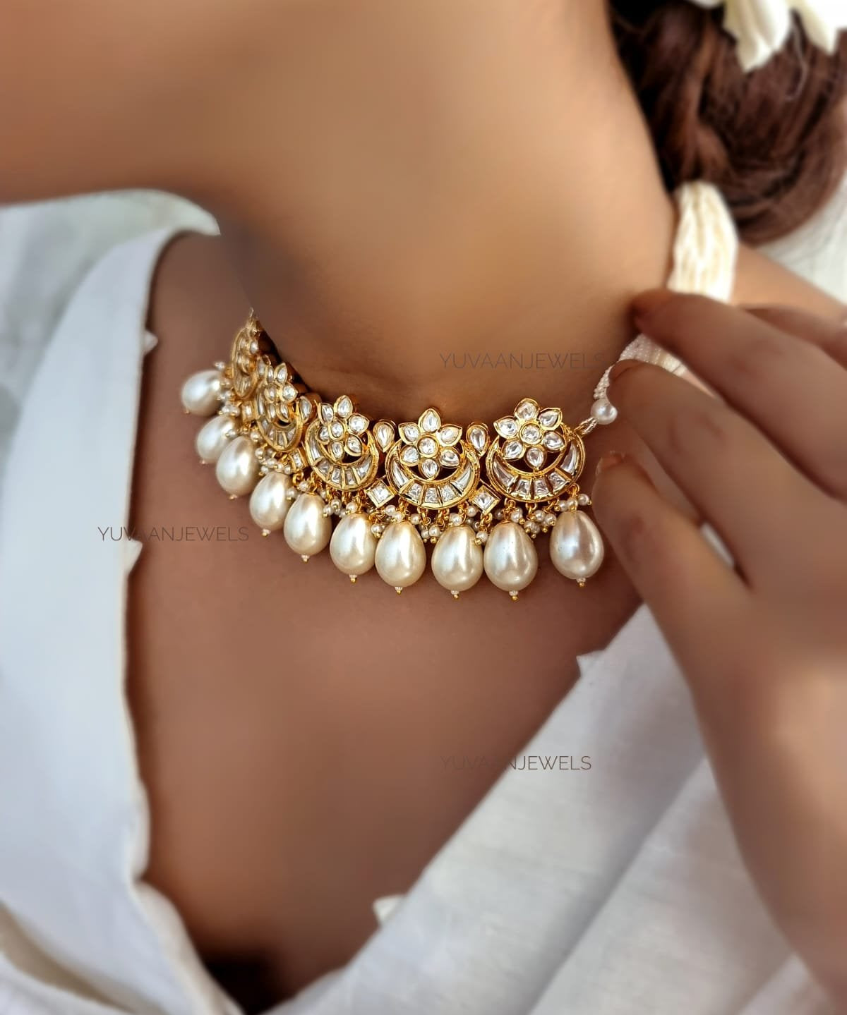 Ruhaani Choker