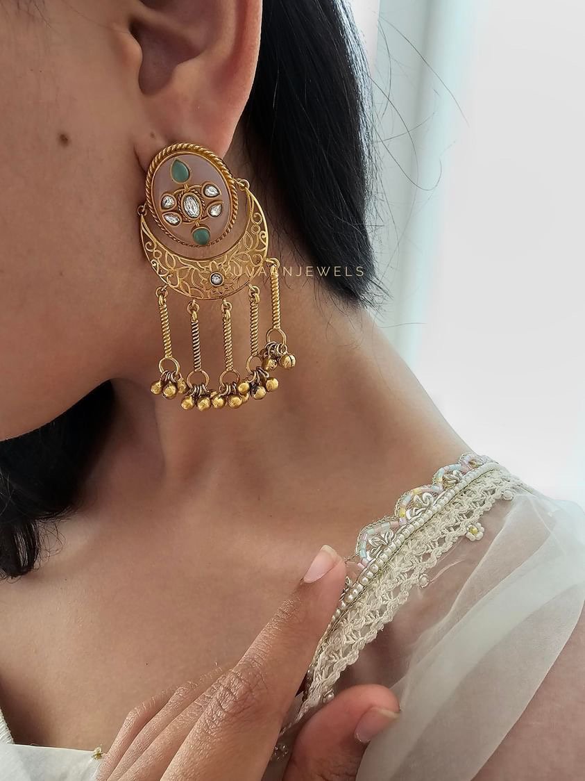 Swati raw stone chaandbali