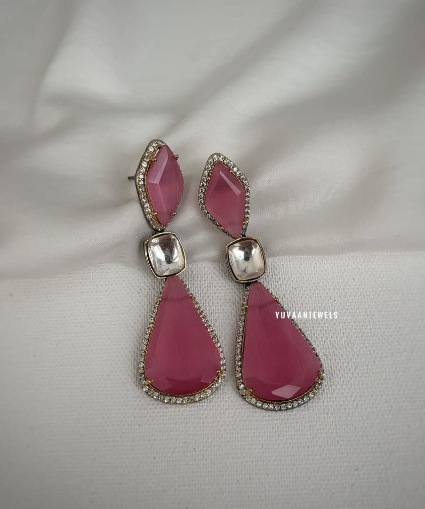 Aaru antique Quartz earrings