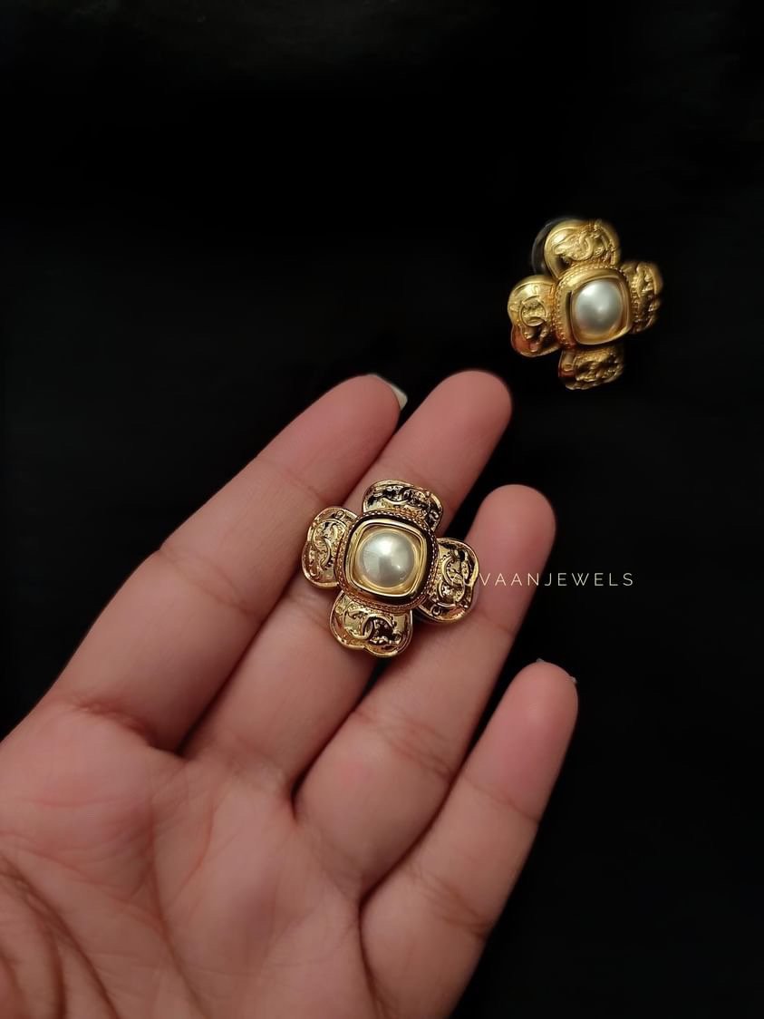 Ava Gold&pearl Earings