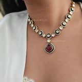Nargis Quartz Necklace