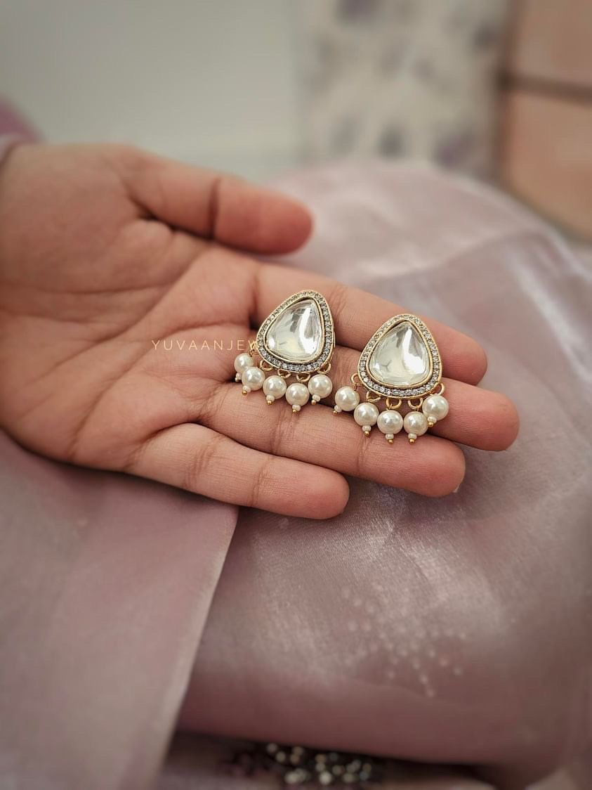 Akruti Polki & stone Necklace