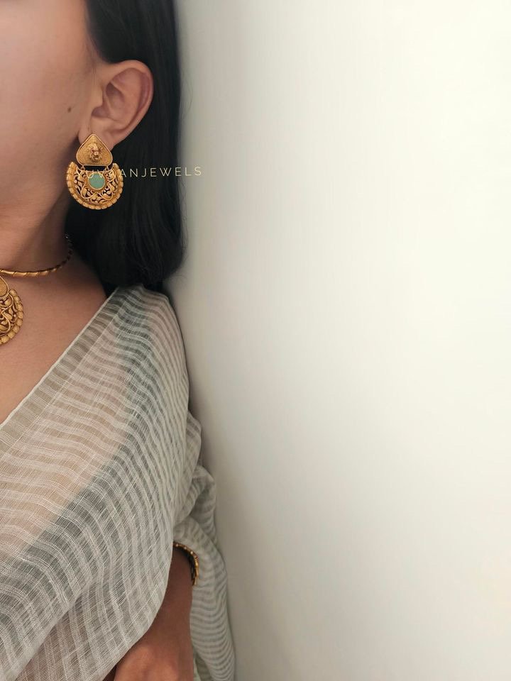 Nisaar Handcrafted Hasli
