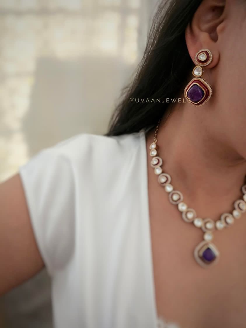 Nargis Quartz Necklace