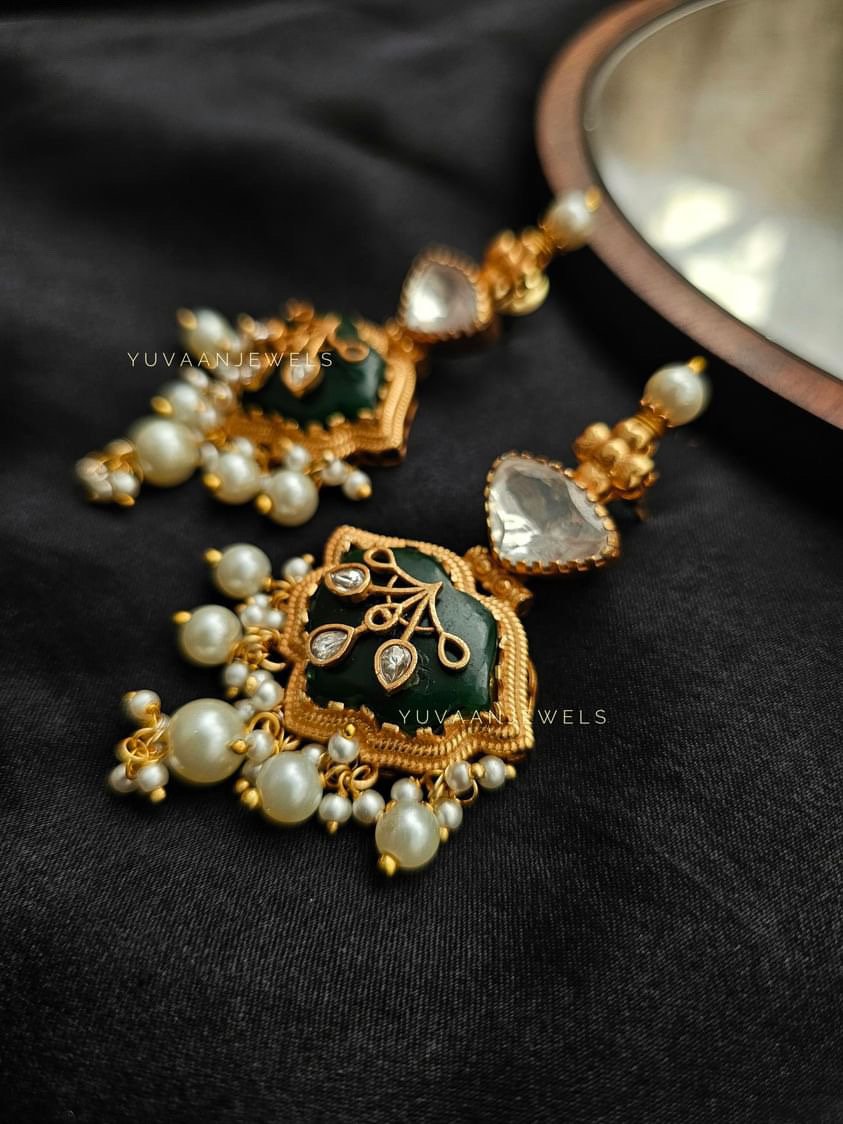 Amreeta Handcrafted Necklace